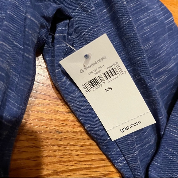 Gap GapFit Maternity long sleeve breathe top size XS - Picture 4 of 6